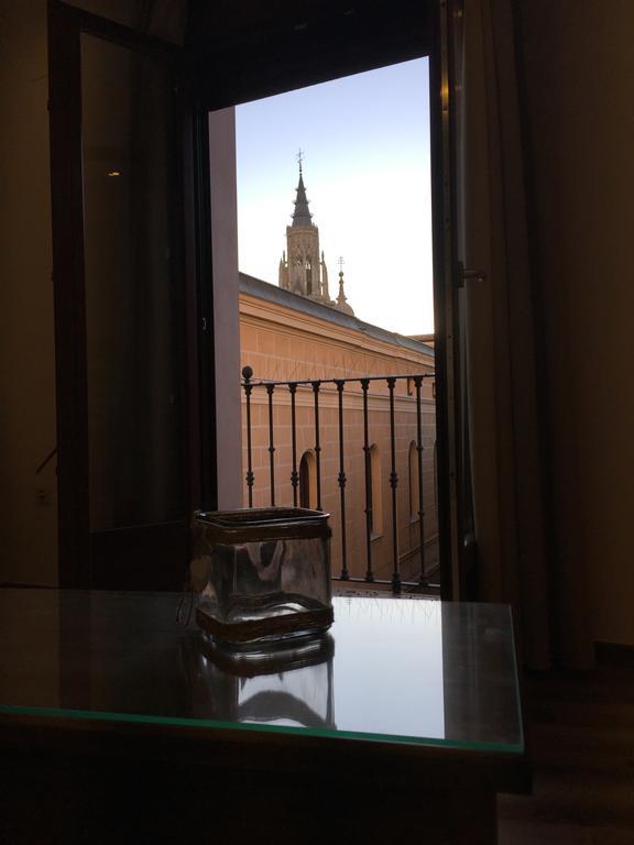 Apartmán Teatro Rojas II Toledo Exteriér fotografie